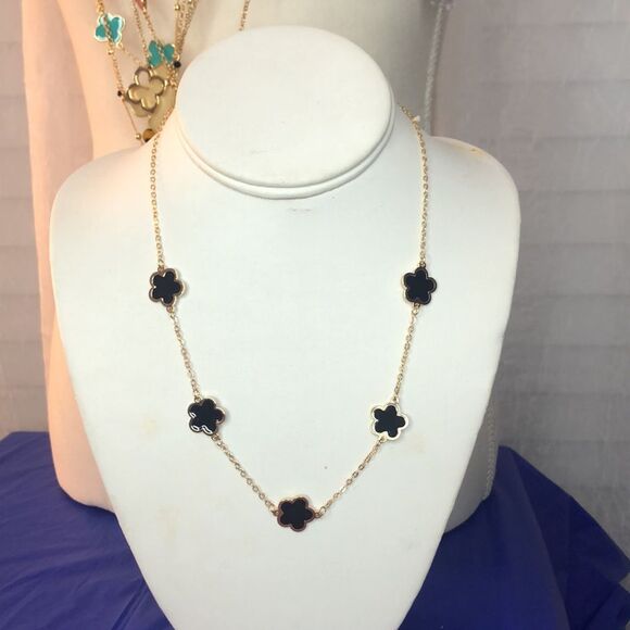 BLACK CLOVER NECKLACE - Picture 11 of 11